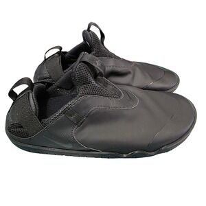 Nike Air Zoom Pulse Men Size 9 Black Slip-On Sneakers Nurse Medical Triple Black